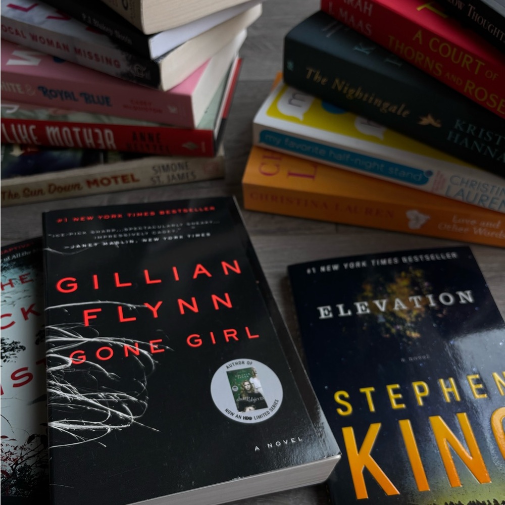 MASSIVE BOOK BUNDLE - Picture 7 of 7